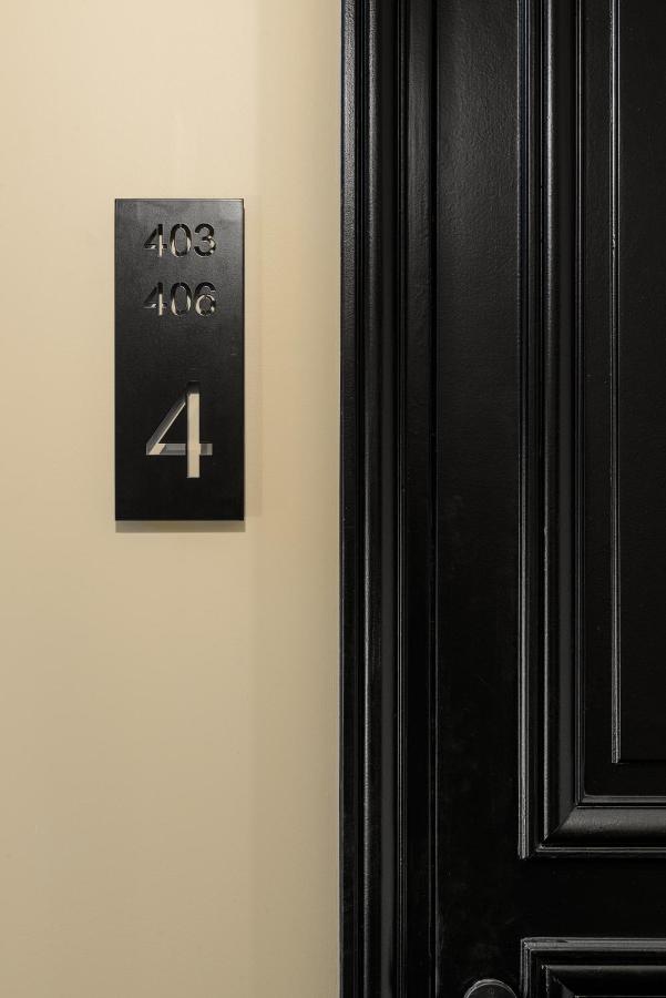 Black Door Aparthotel 4*