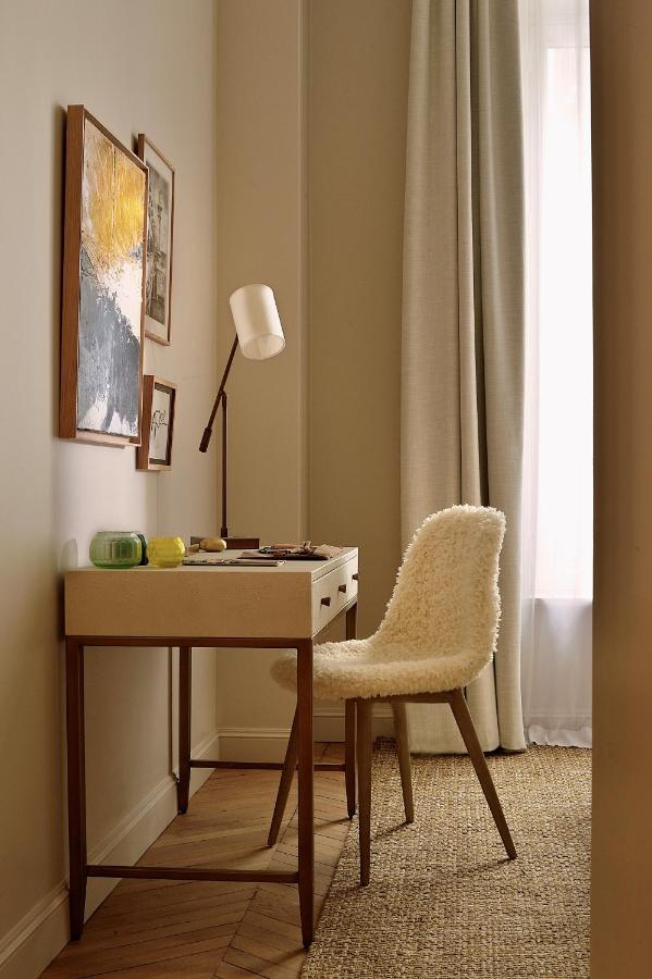 Aparthotel Black Door