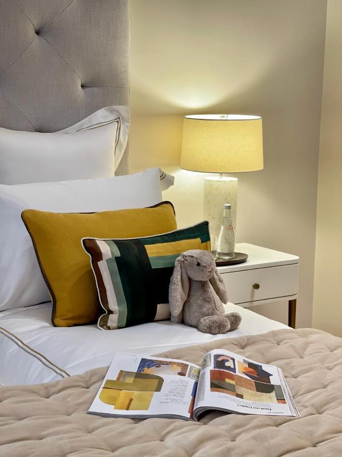 Aparthotel Black Door